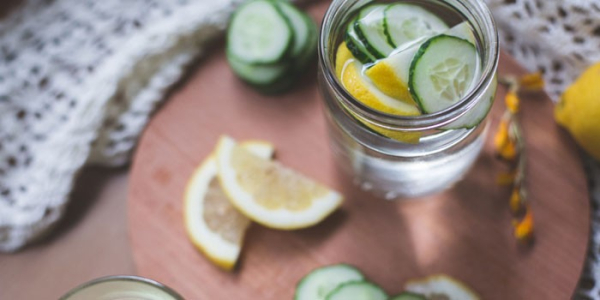 Вода с лимоном - полезные свойства для организма, рецепты приготовления и как правильно пить натощак